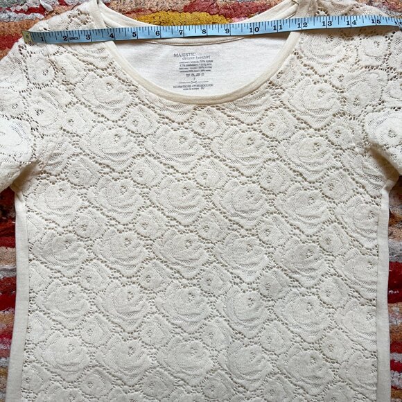 Softest T-Shirt with Roses in a Lace Pattern - S - brand new - Picture 4 of 6